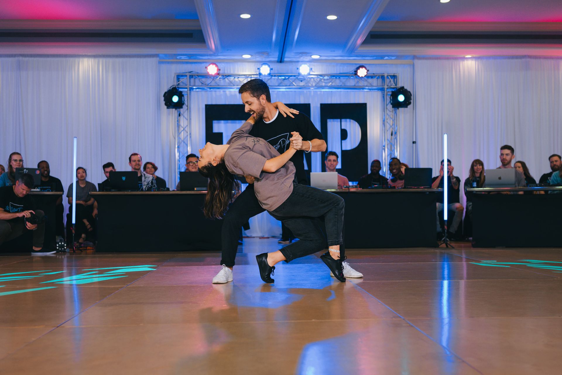 Maxime & Torri — On stage